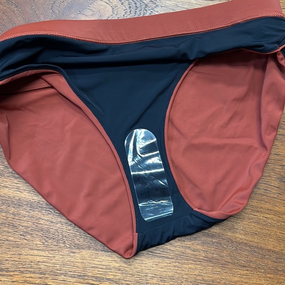 NWOT Simons Vision Sustainable Rust Colored Bikini Bottoms - Picture 5 of 6